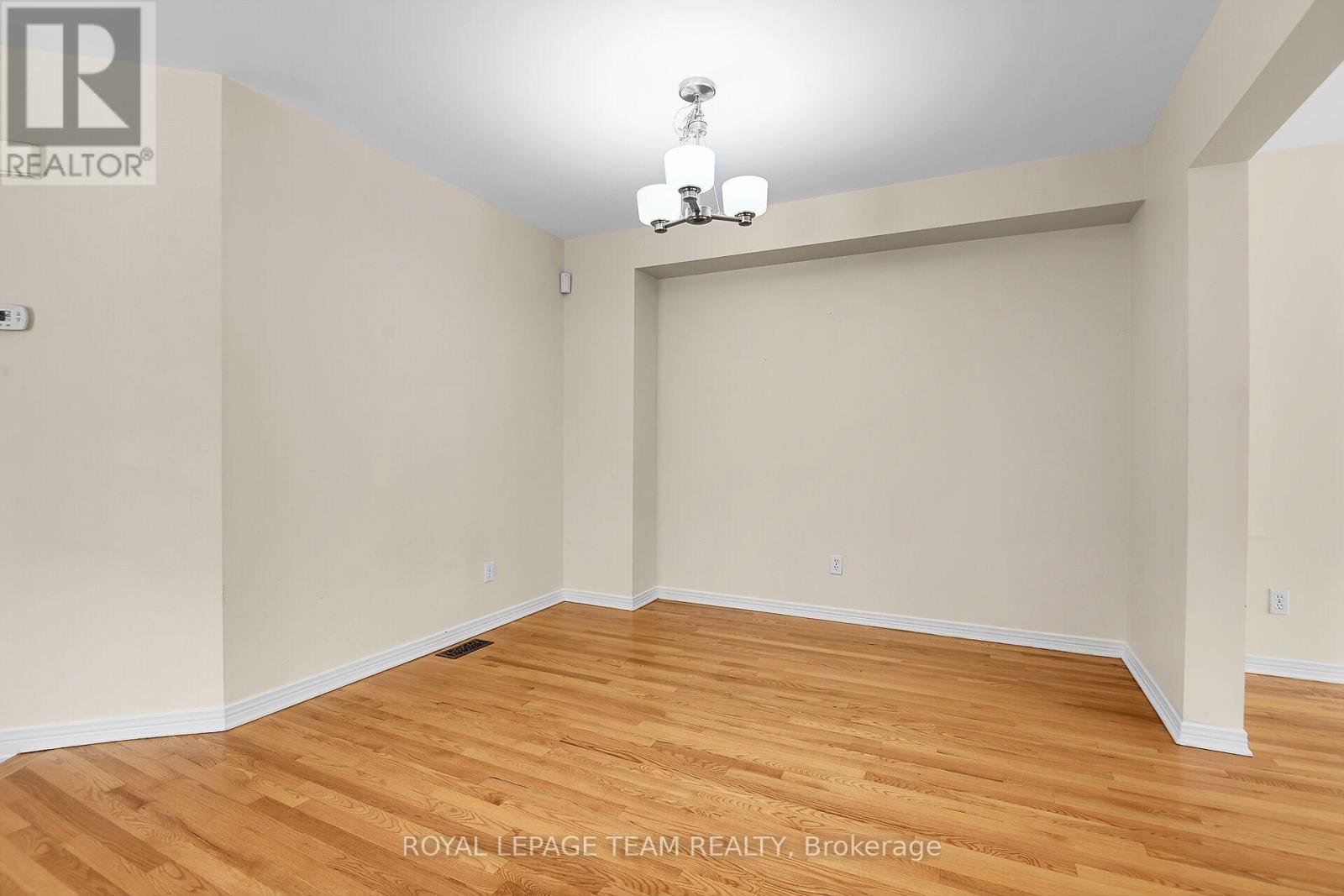 307 Cyr Avenue, Ottawa, Ontario  K1L 7N6 - Photo 13 - X13630694