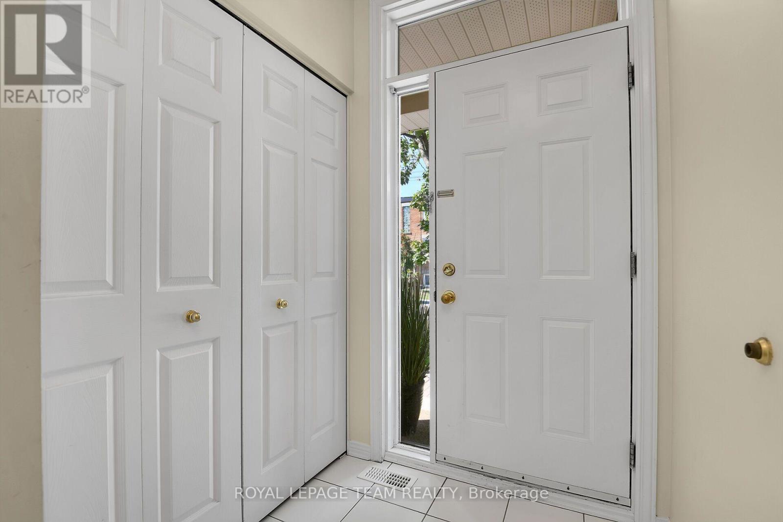 307 Cyr Avenue, Ottawa, Ontario  K1L 7N6 - Photo 5 - X13630694