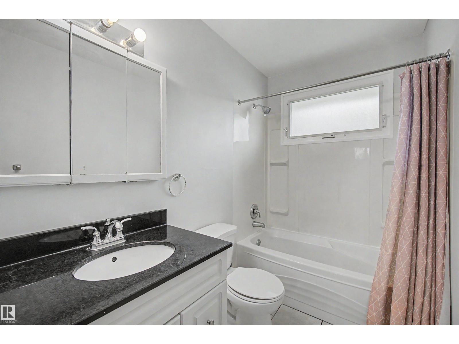 8215 149 Street NW, Edmonton, Alberta  T5R 1B1 - Photo 21 - E4501874