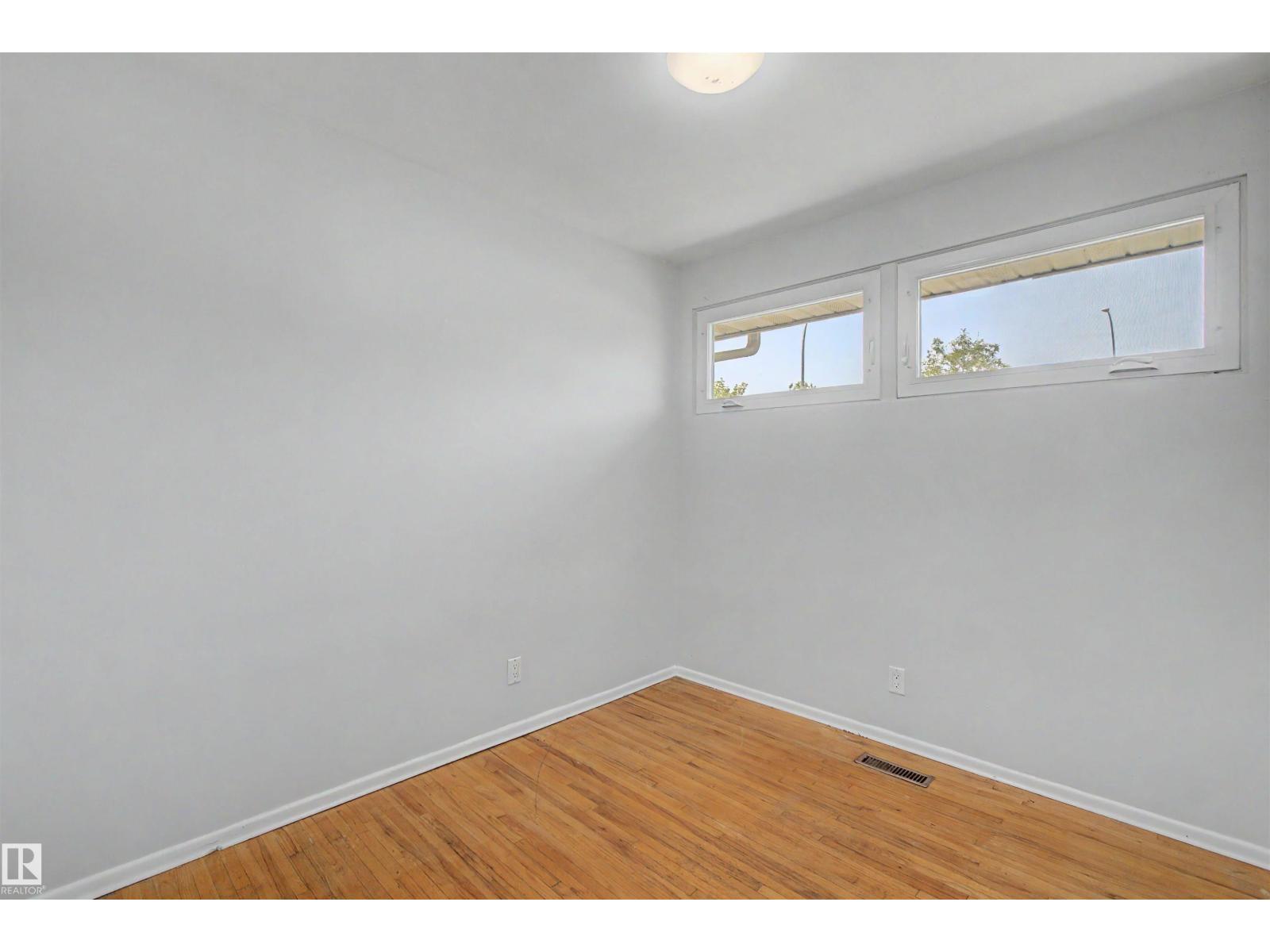 8215 149 Street NW, Edmonton, Alberta  T5R 1B1 - Photo 22 - E4501874