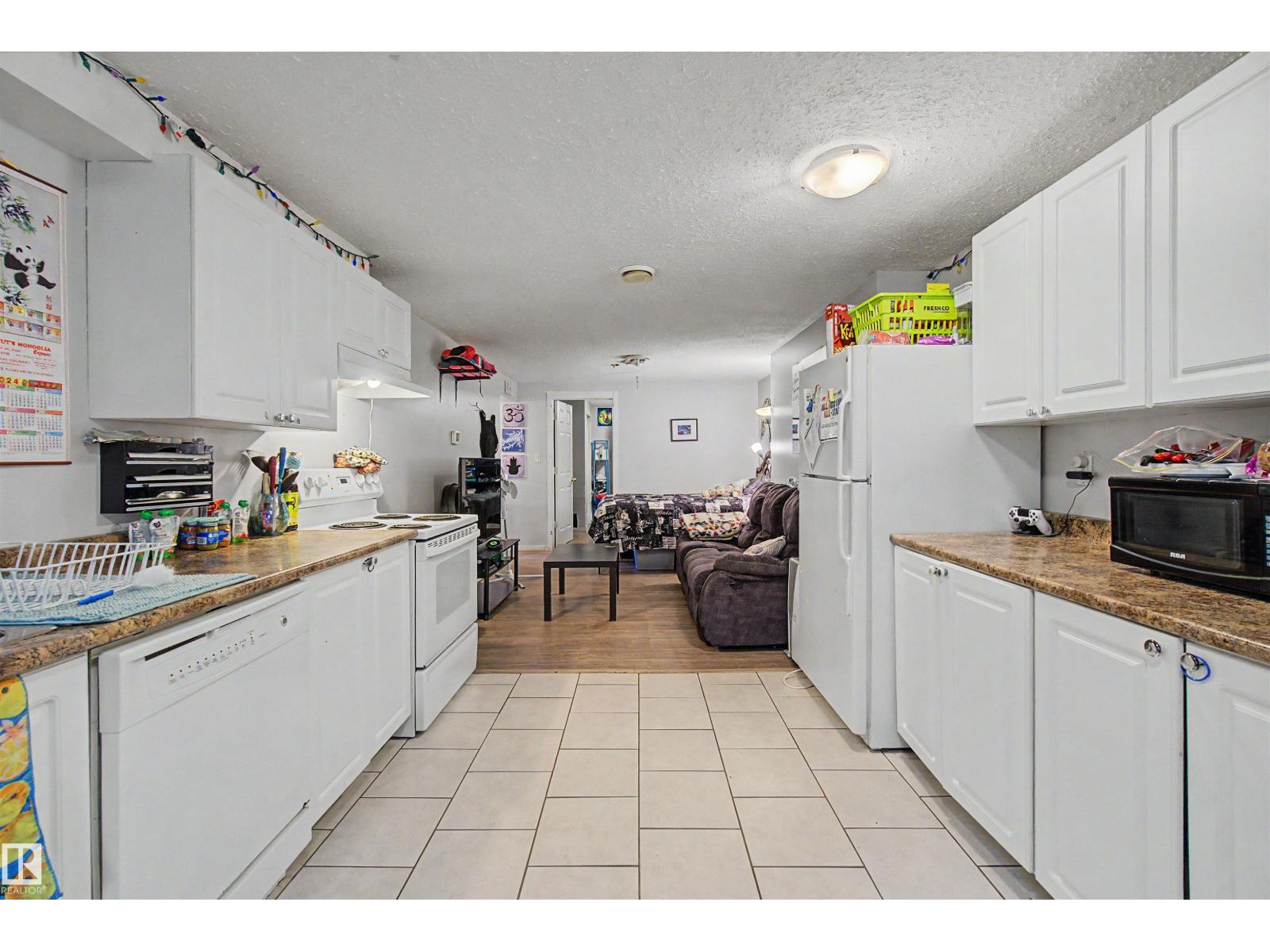 8215 149 Street NW, Edmonton, Alberta  T5R 1B1 - Photo 35 - E4501874