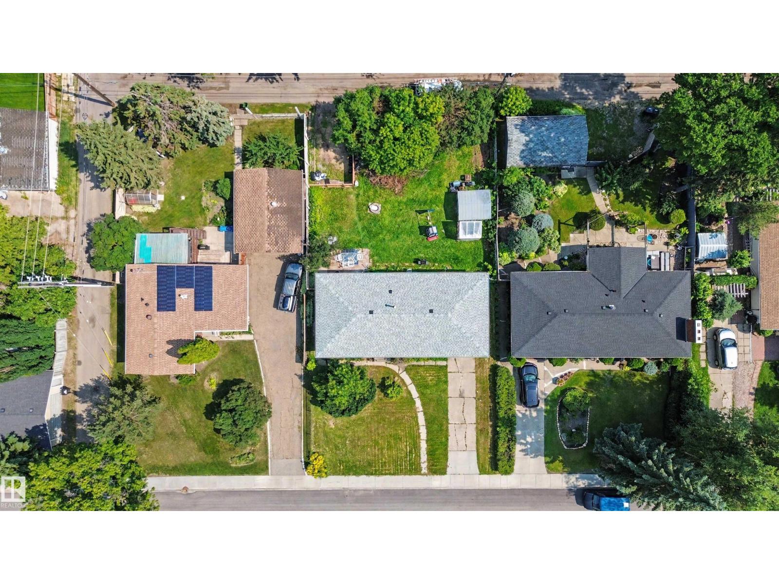 8215 149 Street NW, Edmonton, Alberta  T5R 1B1 - Photo 60 - E4501874