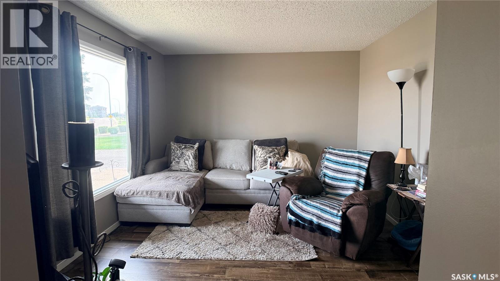 A 412 Heritage Drive, Estevan, Saskatchewan S4A 2N4 - Photo 3 - SK044228