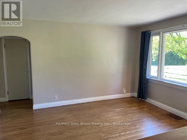 202306 6 Highway, Georgian Bluffs, Ontario  N4K 5N5 - Photo 14 - X13410124