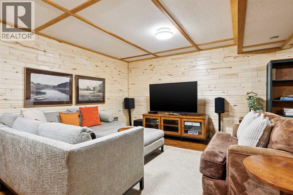 16 Highlands Place, Bragg Creek, Alberta  T0L 0K0 - Photo 40 - A2329460