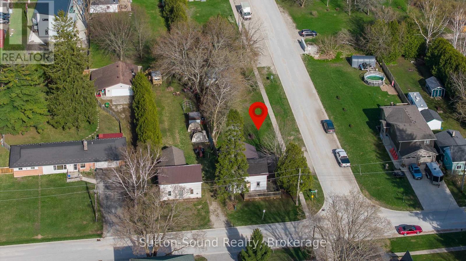 486 ELIZABETH STREET, South Bruce Peninsula, Ontario