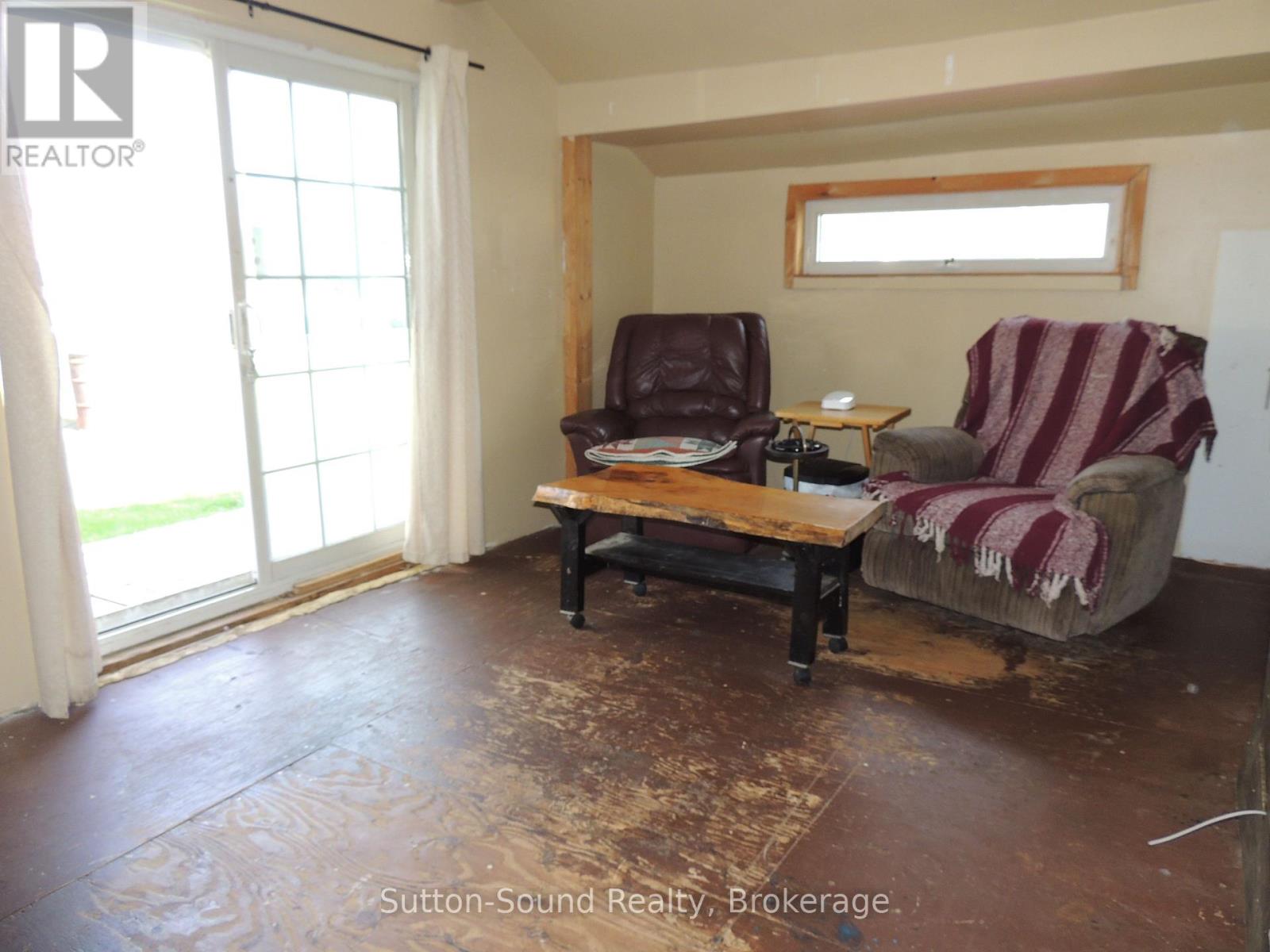486 Elizabeth Street, South Bruce Peninsula, Ontario  N0H 1P0 - Photo 12 - X13630754