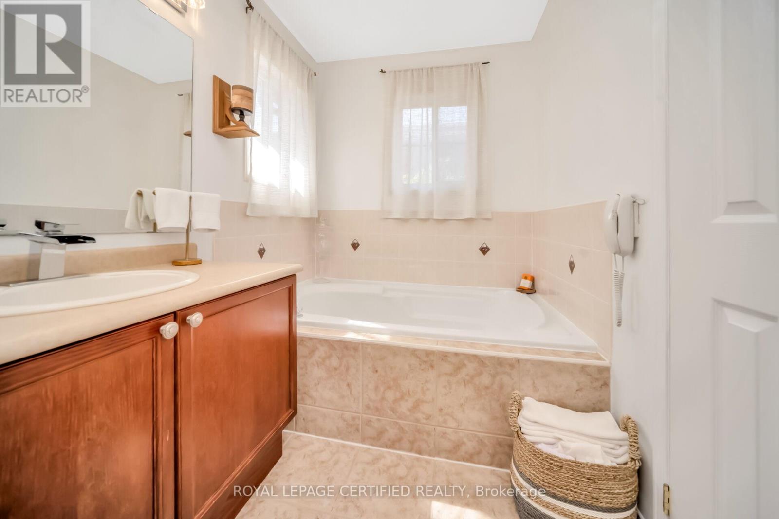 70 Vintage Gate, Brampton, Ontario  L6X 5C2 - Photo 35 - W13630730