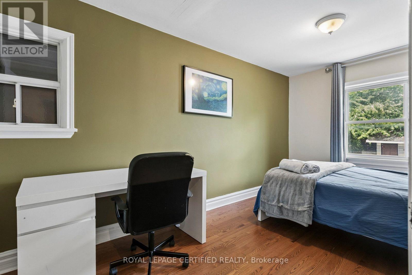 33 Donald Avenue, Toronto, Ontario  M6M 1J9 - Photo 16 - W13630740