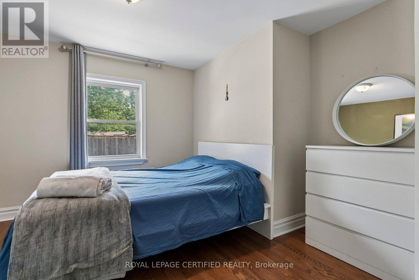 33 Donald Avenue, Toronto, Ontario  M6M 1J9 - Photo 17 - W13630740