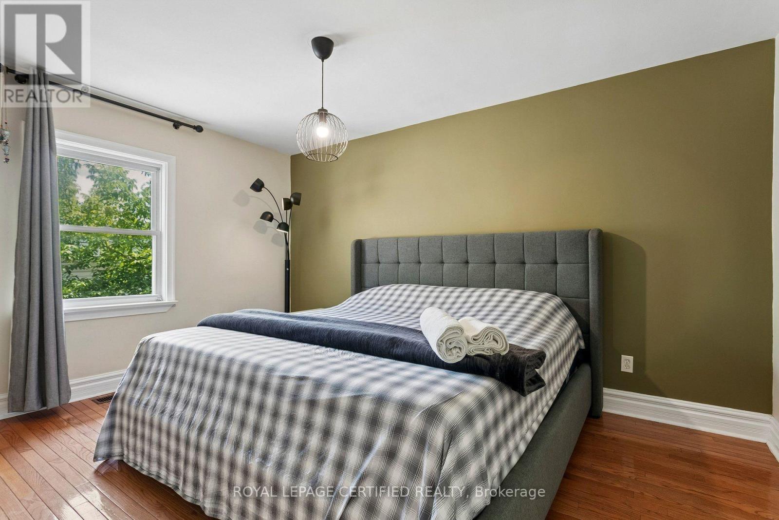 33 Donald Avenue, Toronto, Ontario  M6M 1J9 - Photo 19 - W13630740