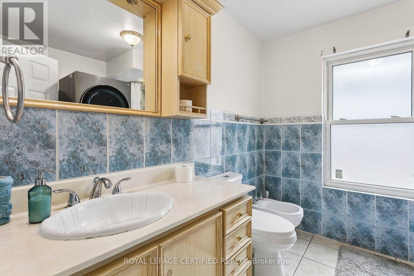 33 Donald Avenue, Toronto, Ontario  M6M 1J9 - Photo 21 - W13630740