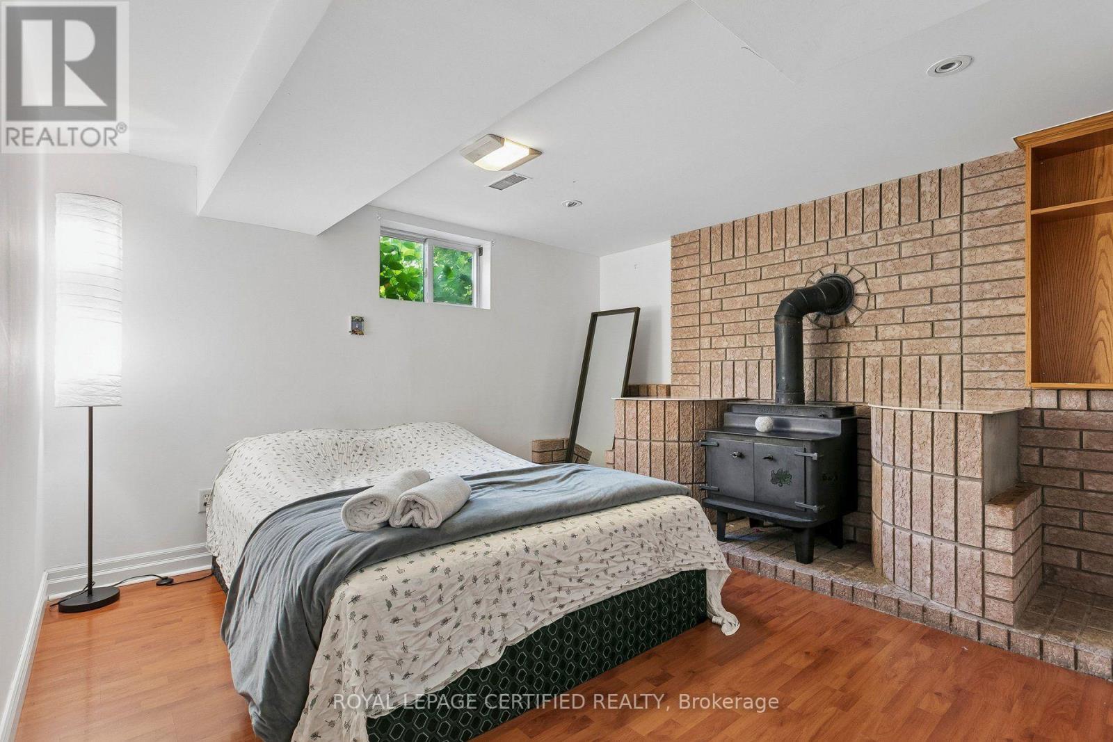 33 Donald Avenue, Toronto, Ontario  M6M 1J9 - Photo 30 - W13630740