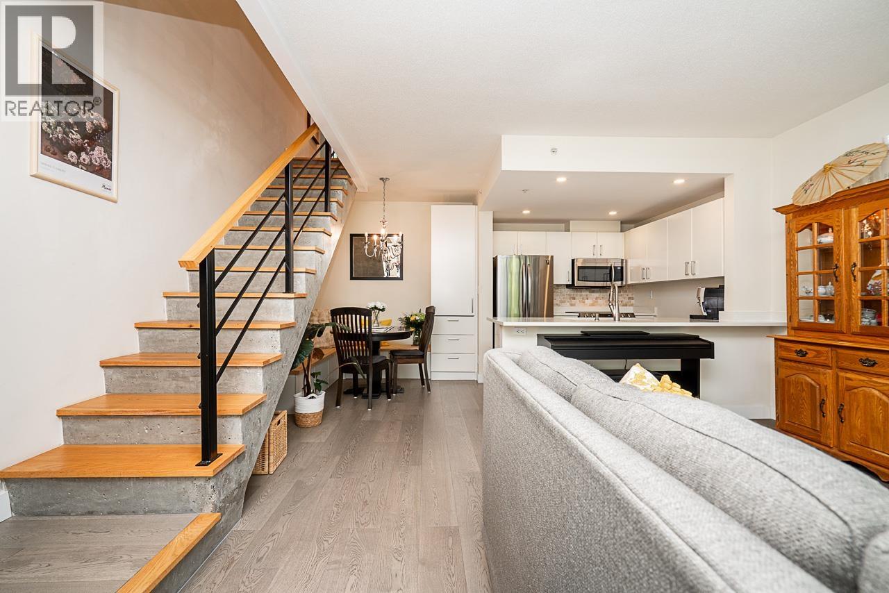 1261 Richards Street, Vancouver, British Columbia  V6B 3G3 - Photo 2 - R3151575