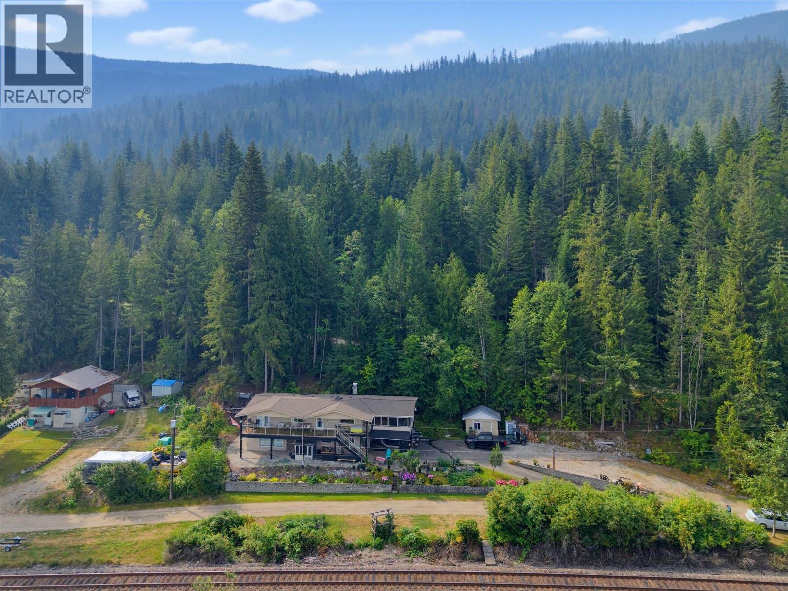 1249 Bernie Road Unit# 35, Sicamous, British Columbia  V0E 2V1 - Photo 4 - 10395867