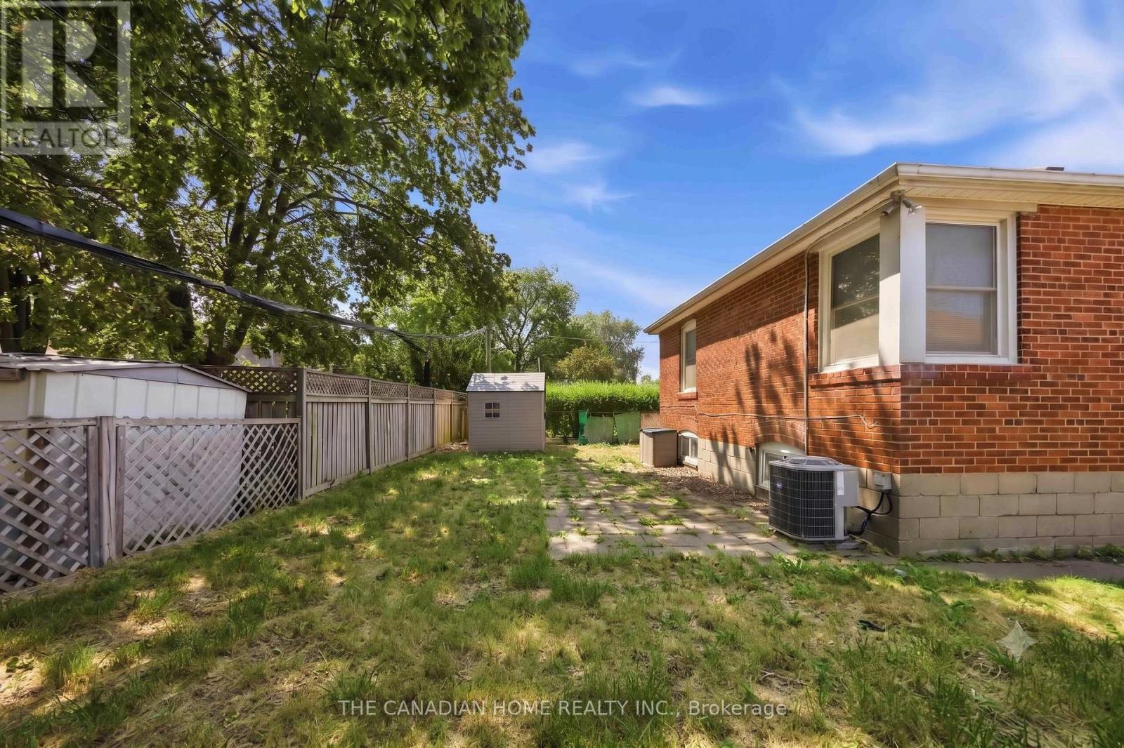 1373 Pharmacy Avenue, Toronto, Ontario  M1R 2J6 - Photo 41 - E13625132