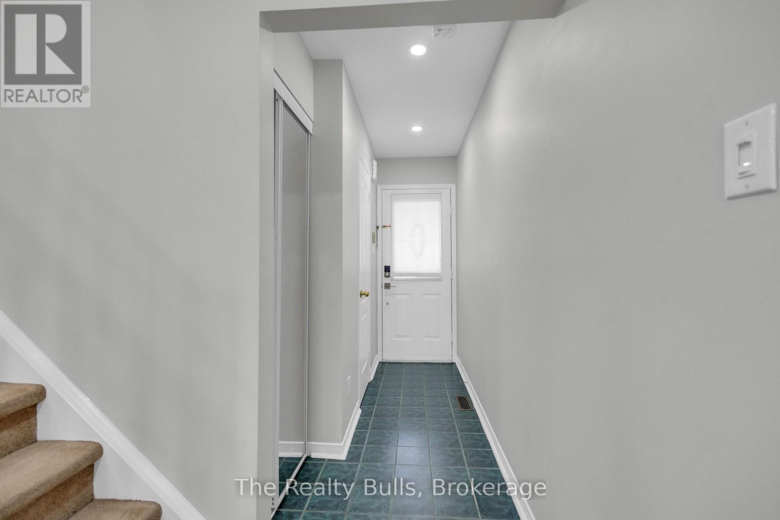 136 - 1292 Sherwood Mills Boulevard, Mississauga, Ontario L5V 2G8 - Photo 5 - W13627882