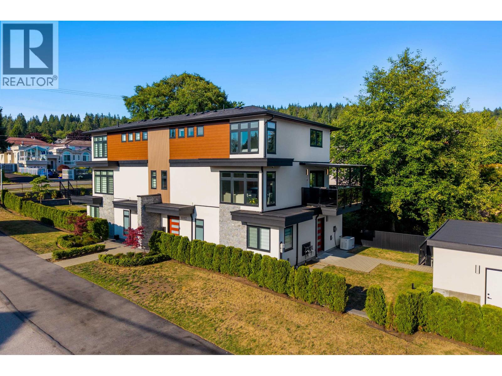 1012 AUGUSTA AVENUE, Burnaby, British Columbia
