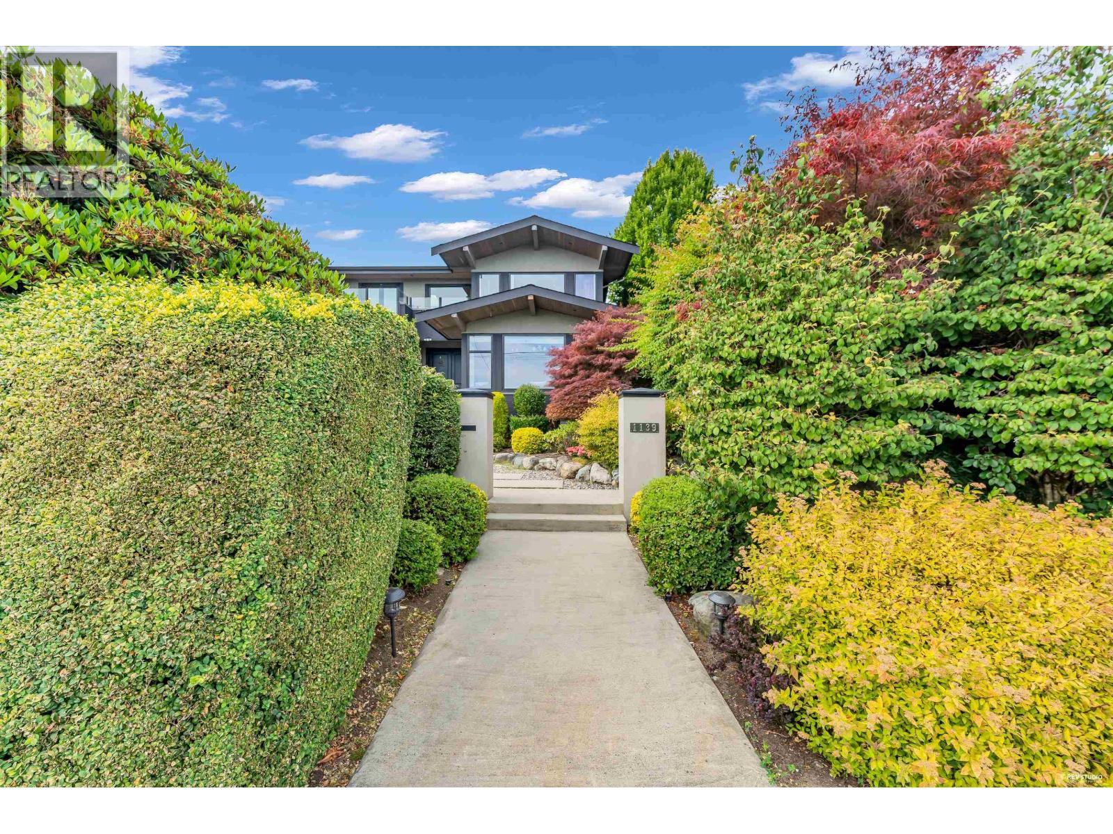 1139 Esquimalt Avenue, West Vancouver, British Columbia  V7T 1K2 - Photo 3 - R3151885