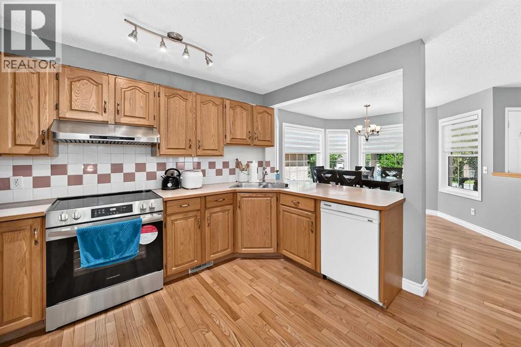 238 Scenic Acres Terrace NW, Calgary, Alberta  T3L 1Y4 - Photo 7 - A2323005