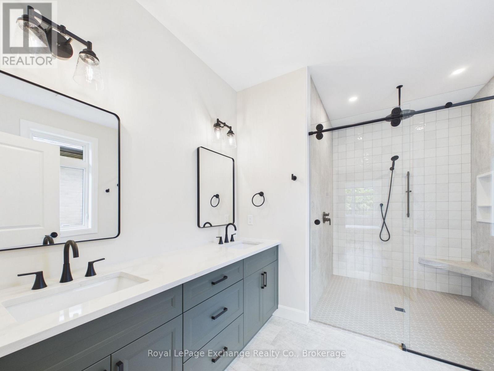 43 Mercedes Crescent, Kincardine, Ontario  N2Z 1G8 - Photo 17 - X12968042