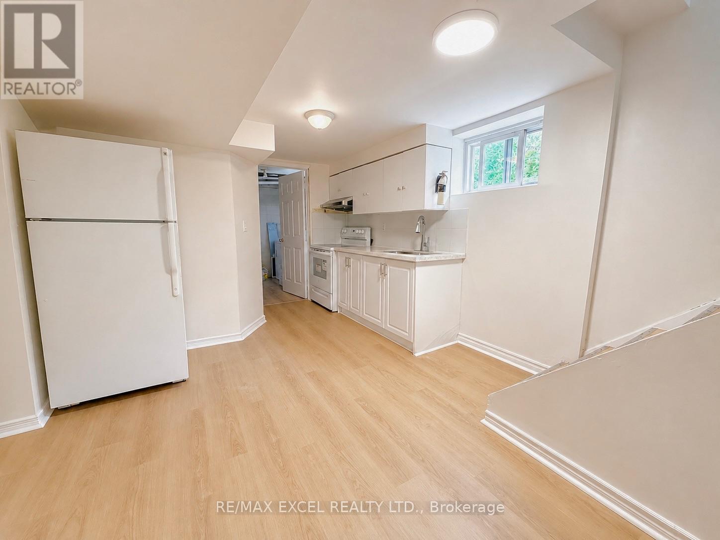 Lower - 39 Commons Drive, Toronto, Ontario  M1T 1E3 - Photo 3 - E13630790