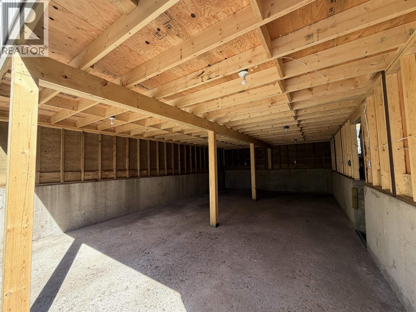 2038 White Road, Williams Lake, British Columbia  V2G 5G9 - Photo 39 - R3123729