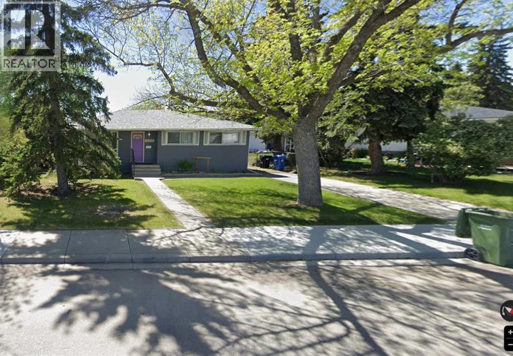 639 Thornhill Drive NW, Calgary, Alberta  T2K 2R9 - Photo 2 - A2321061