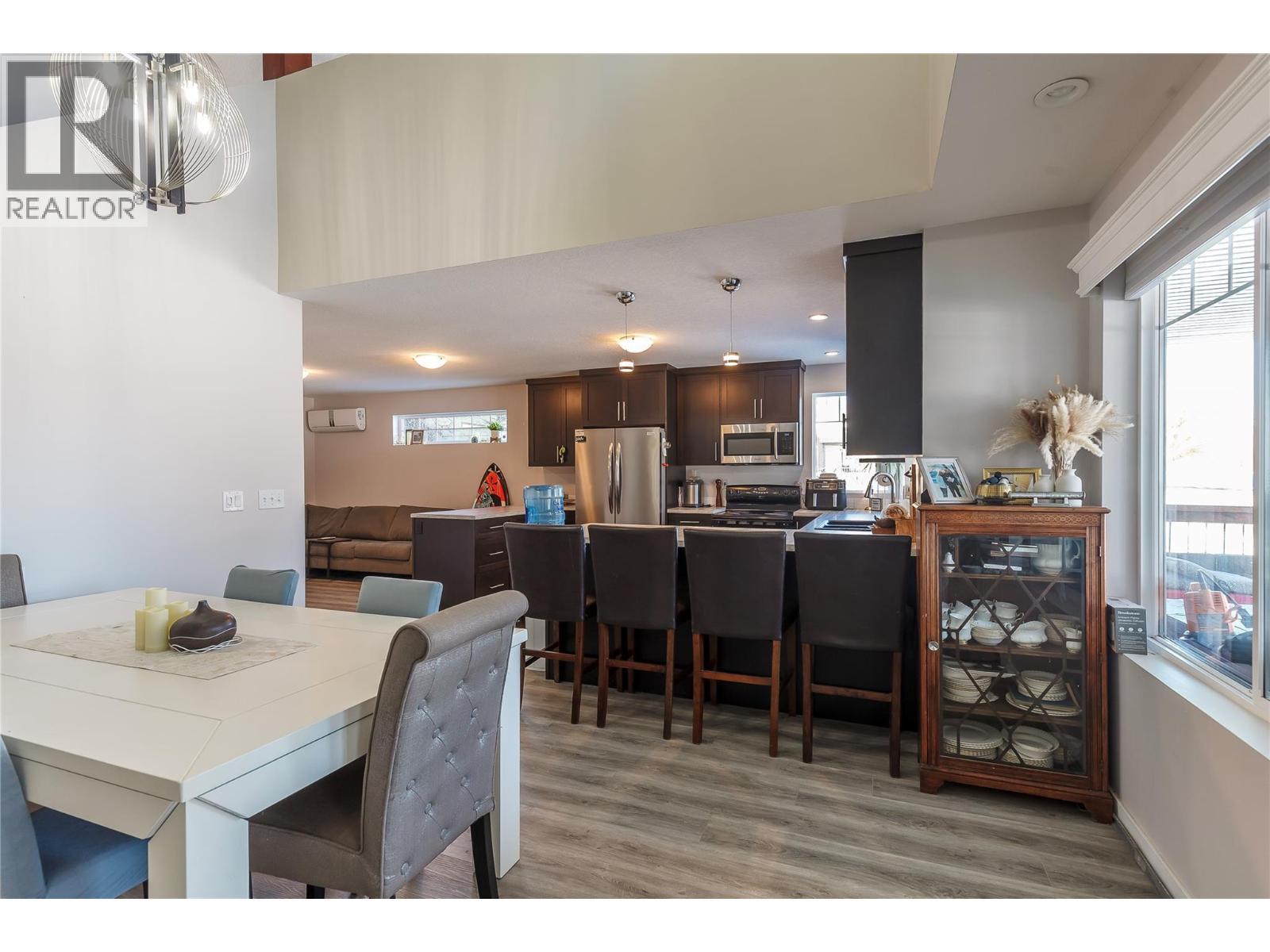 42 Lakeshore Drive, Vernon, British Columbia  V1H 2A1 - Photo 8 - 10367031