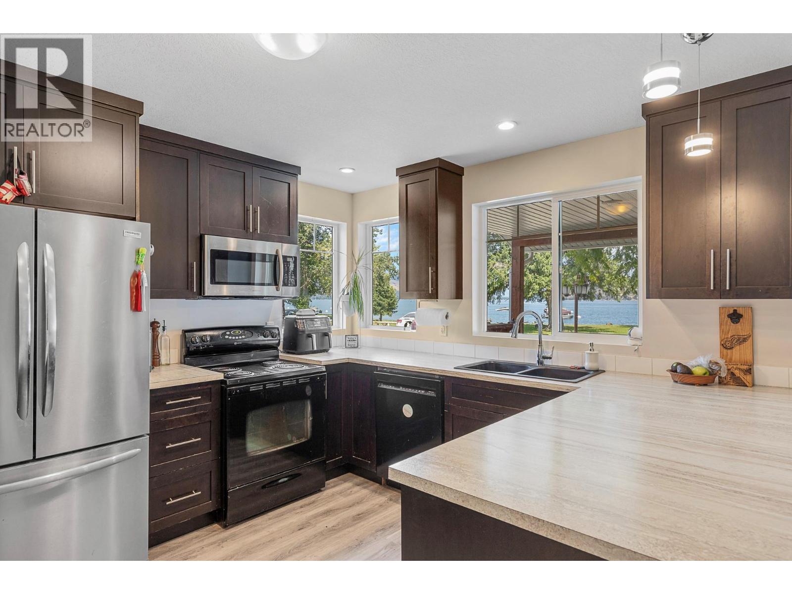 42 Lakeshore Drive, Vernon, British Columbia  V1H 2A1 - Photo 14 - 10367031