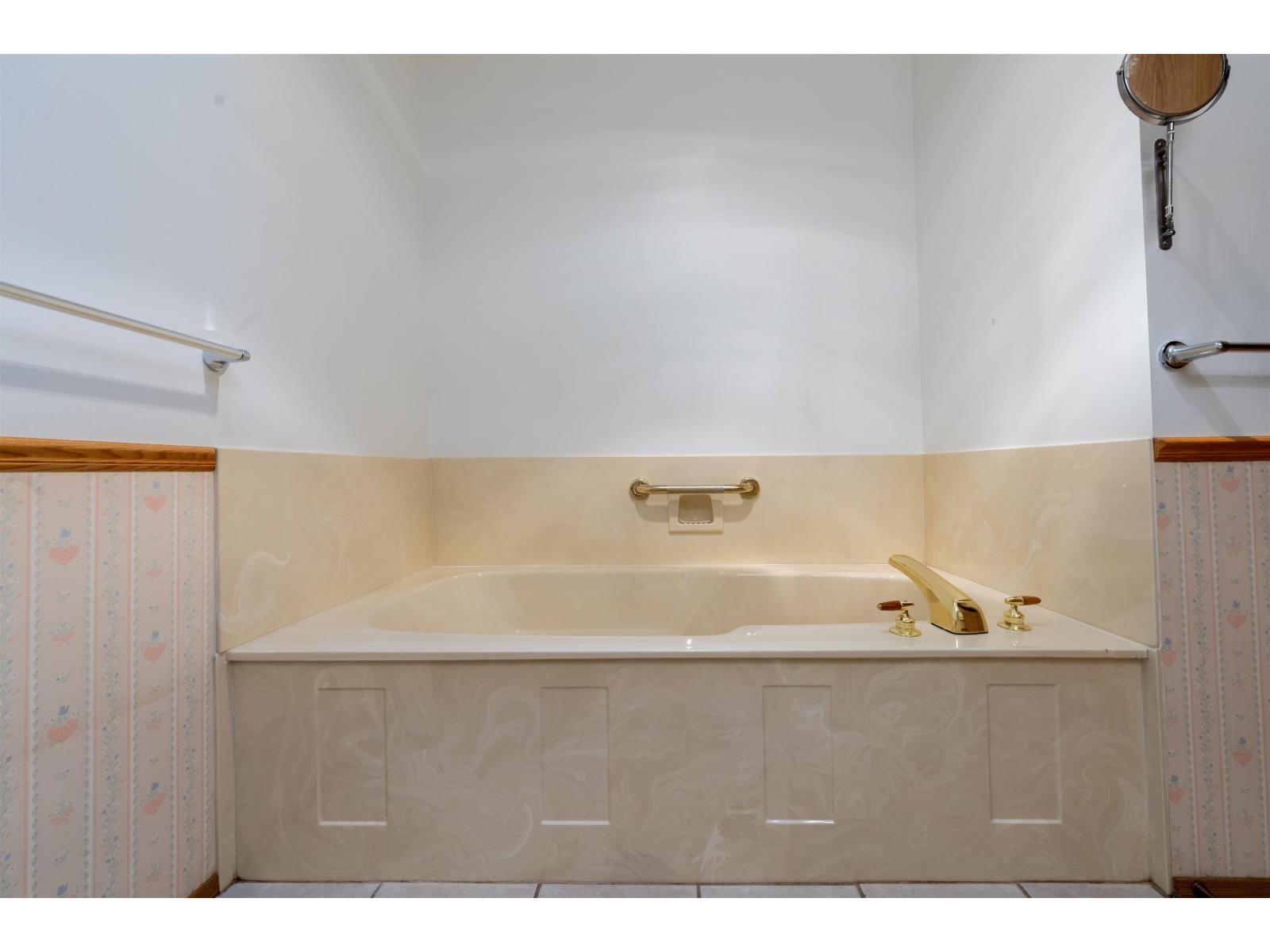 205 10584 153 Street, Surrey, British Columbia  V3R 9V1 - Photo 17 - R3137793