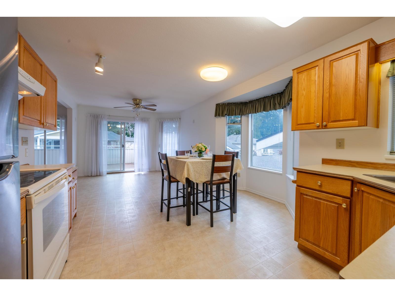 205 10584 153 Street, Surrey, British Columbia  V3R 9V1 - Photo 12 - R3137793