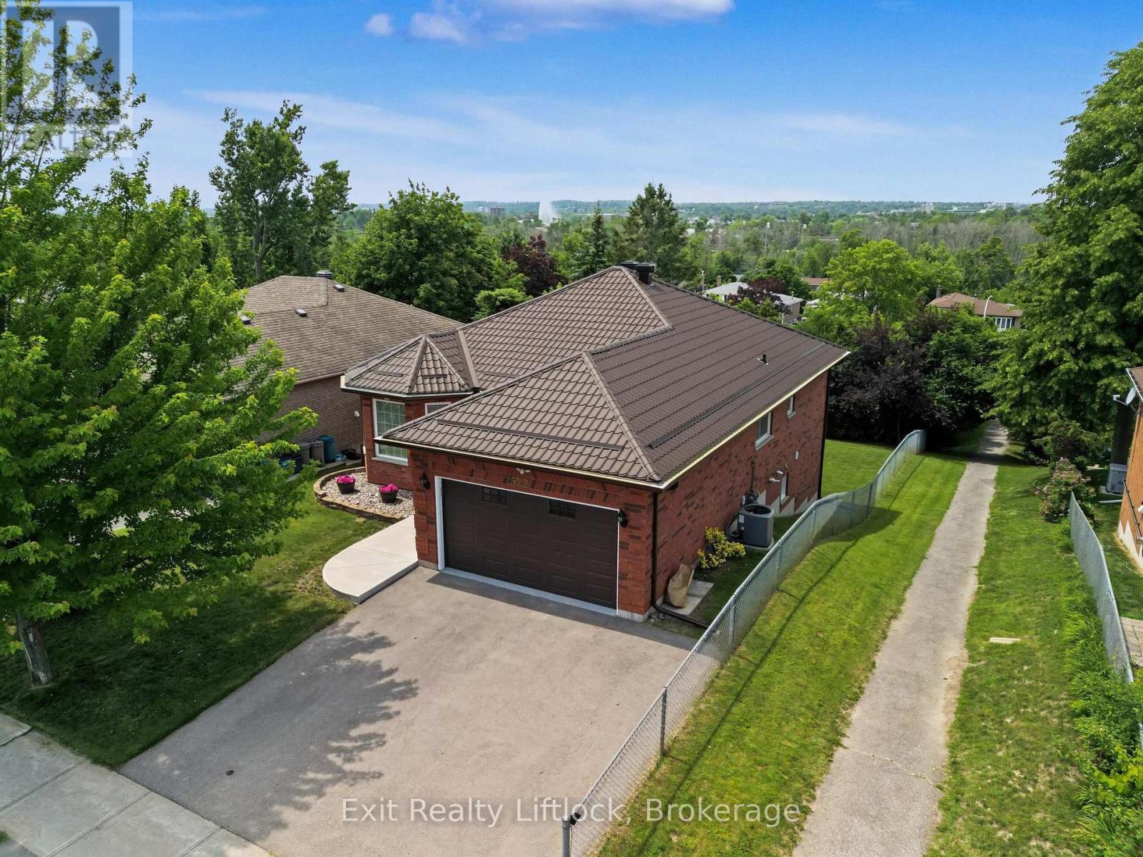 2522 MARSDALE DRIVE, Peterborough, Ontario