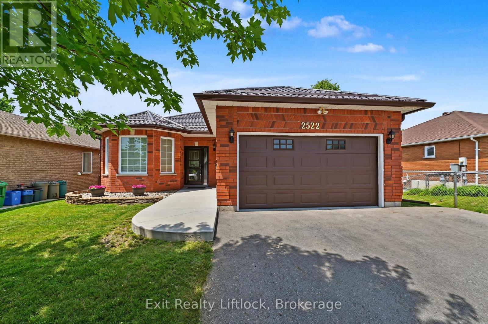 2522 Marsdale Drive, Peterborough, Ontario  K9L 1R4 - Photo 2 - X13608374