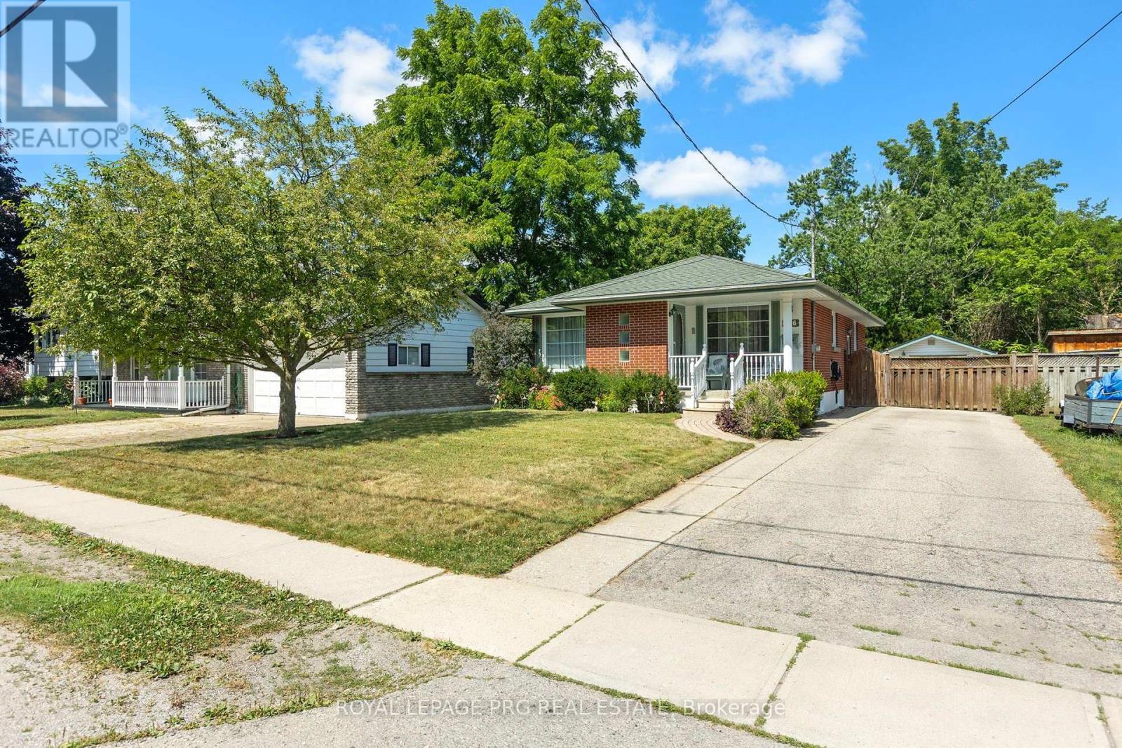 306 HELENA STREET, Haldimand, Ontario