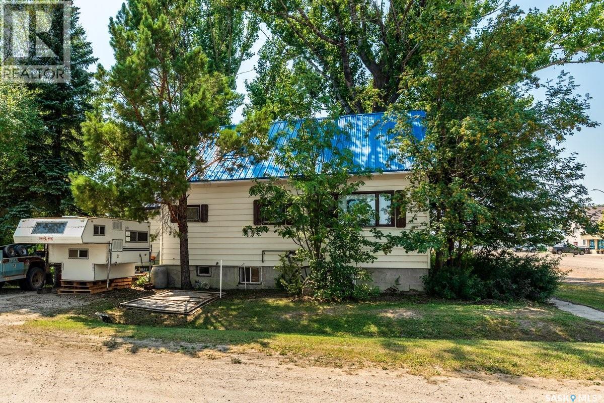 830 Main Street, Holdfast, Saskatchewan  S0G 0E3 - Photo 13 - SK044242