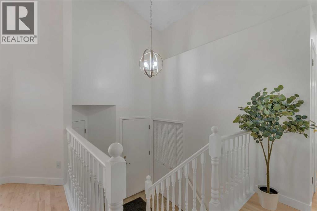 44 Douglas Glen Crescent SE, Calgary, Alberta  T2Z 3M6 - Photo 6 - A2329707
