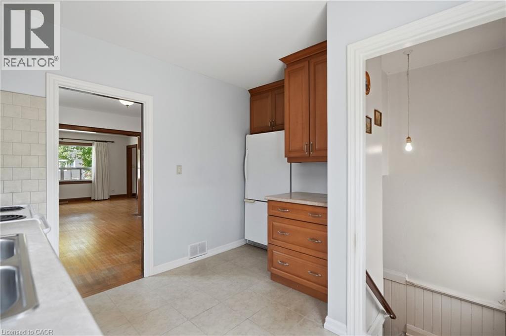 188 Troy Street, Mississauga, Ontario  L5G 1S7 - Photo 19 - 40850117