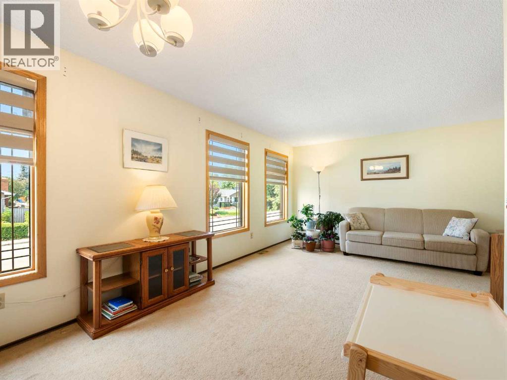 1620 47 Street SW, Calgary, Alberta  T3C 2C8 - Photo 2 - A2334156