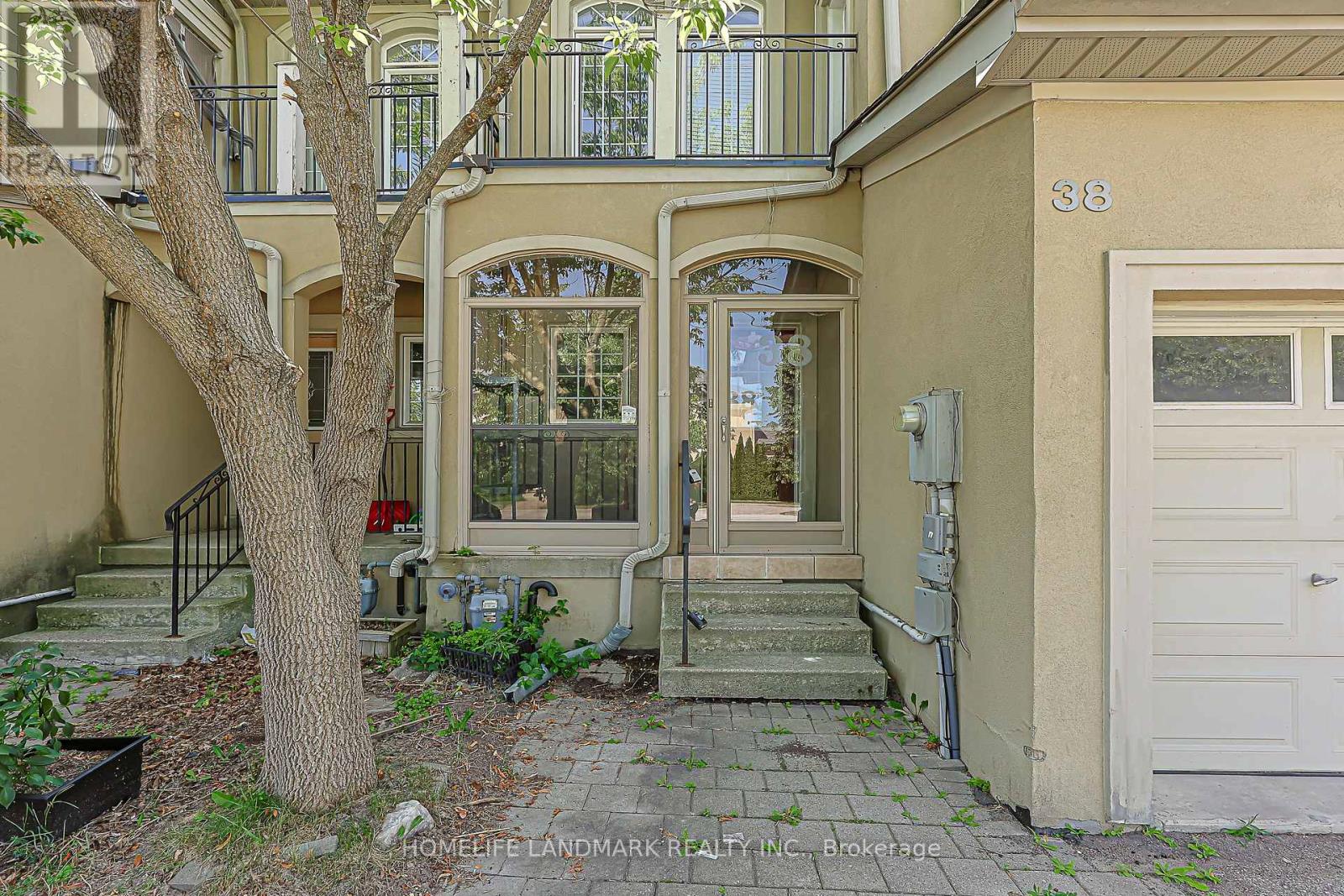 38 Romance Drive, Richmond Hill, Ontario  L4S 2R7 - Photo 2 - N13630804
