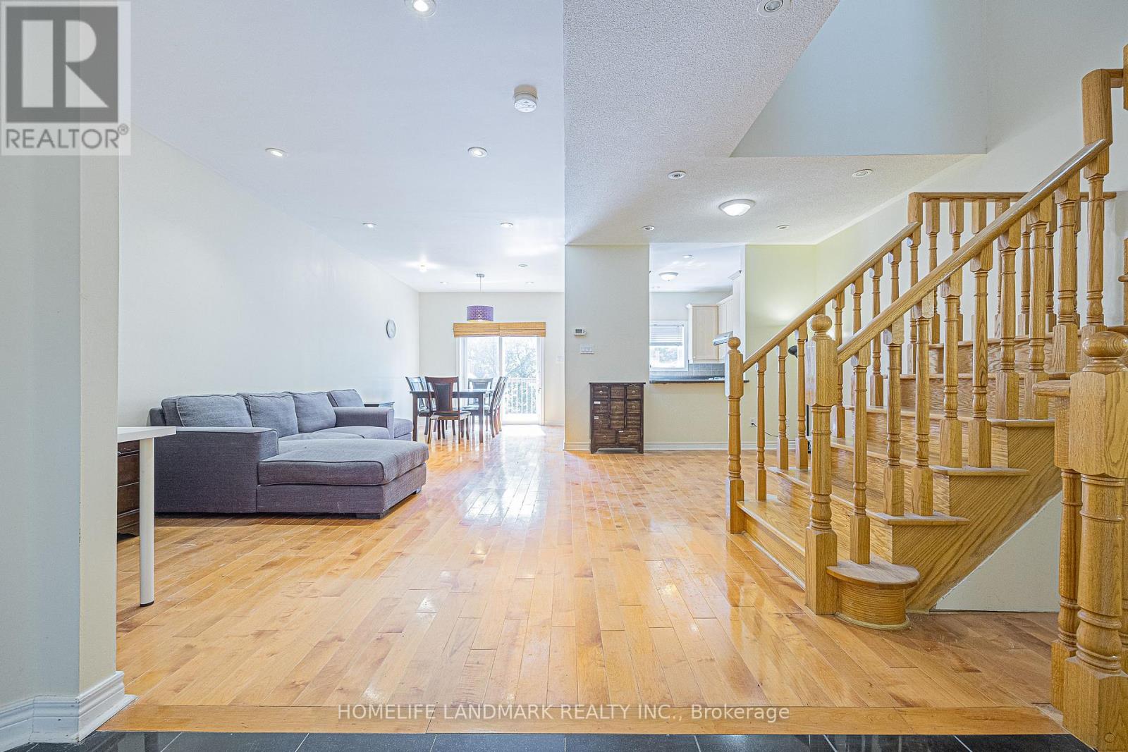 38 Romance Drive, Richmond Hill, Ontario  L4S 2R7 - Photo 5 - N13630804