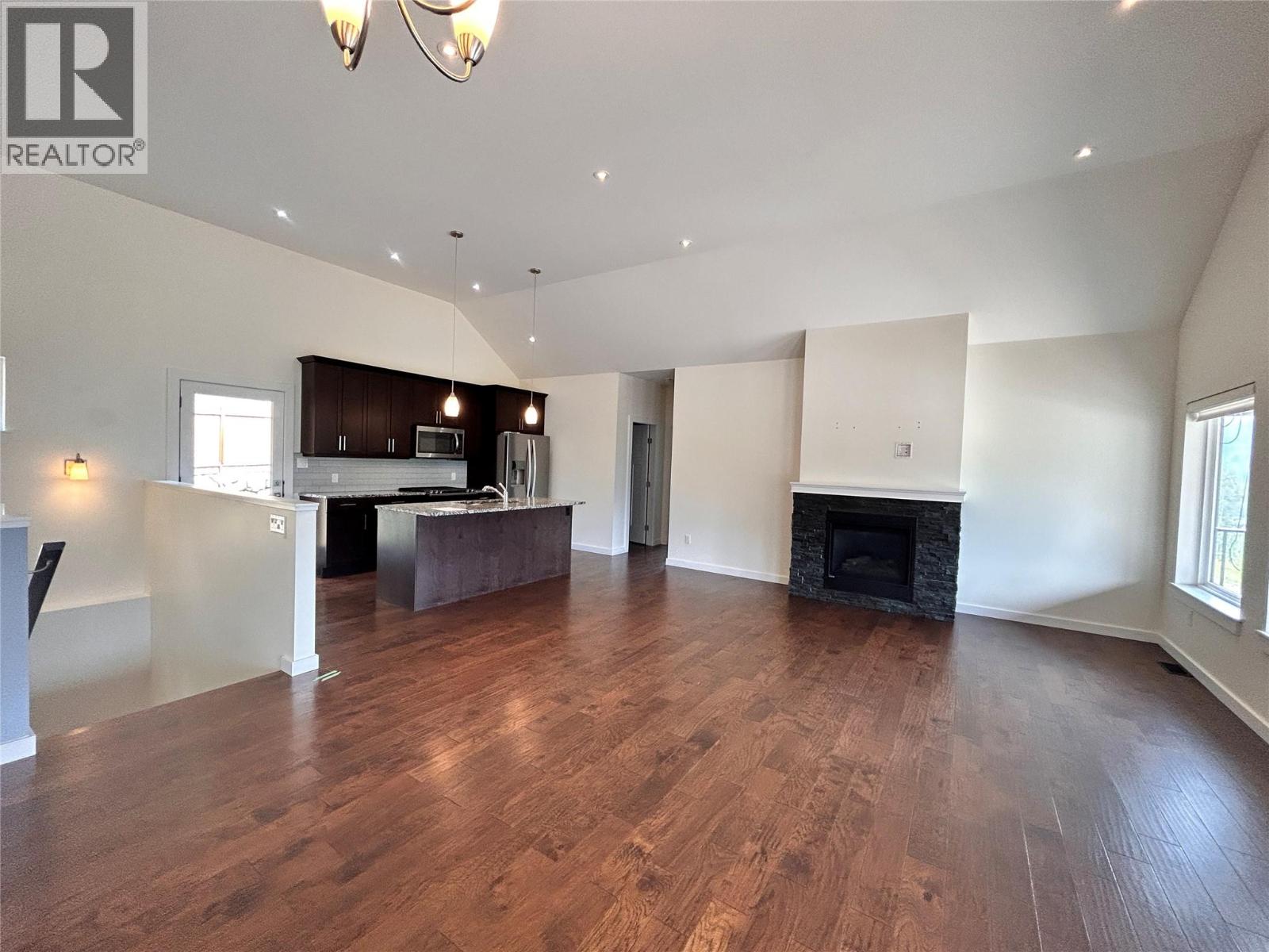 944 Redstone Drive, Rossland, British Columbia  V0G 1Y0 - Photo 29 - 10384040
