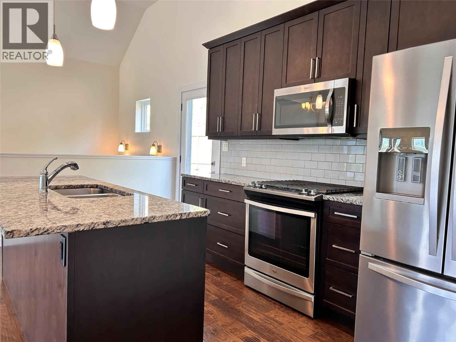 944 Redstone Drive, Rossland, British Columbia  V0G 1Y0 - Photo 34 - 10384040