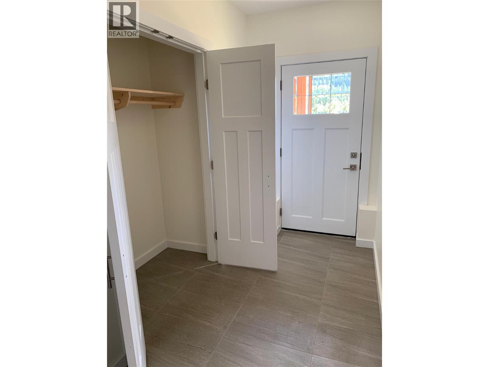 944 Redstone Drive, Rossland, British Columbia  V0G 1Y0 - Photo 8 - 10384040