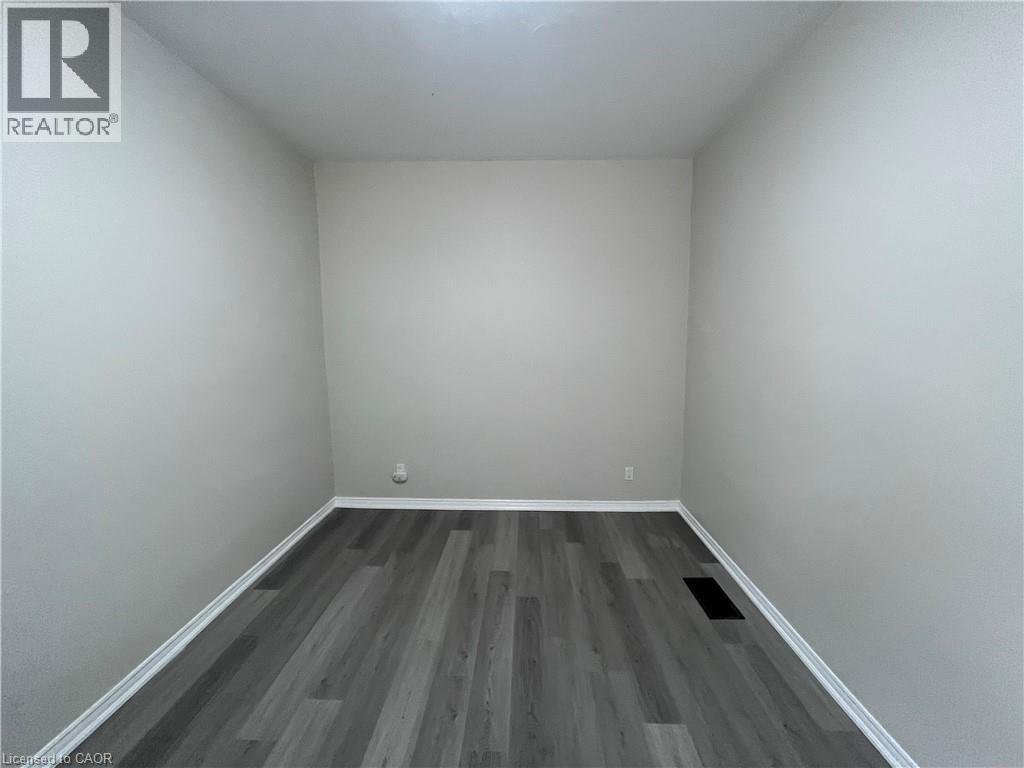 36 Pearl Street, Brantford, Ontario  N3T 3N6 - Photo 9 - 40852860