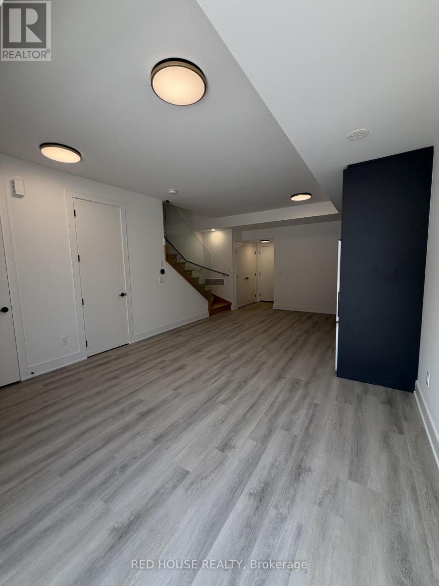 143 Everett Common, St. Catharines, Ontario  L2P 0G8 - Photo 3 - X13630798