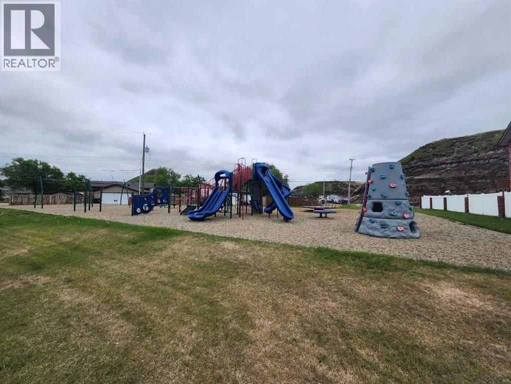 201 Huntington Park, Drumheller, Alberta  T0J 0Y6 - Photo 41 - A2316542