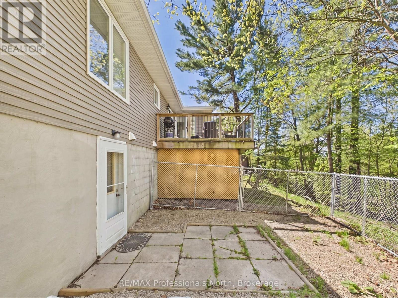 30 The Granite Bluff, Bracebridge, Ontario  P1L 1L4 - Photo 35 - X13504048