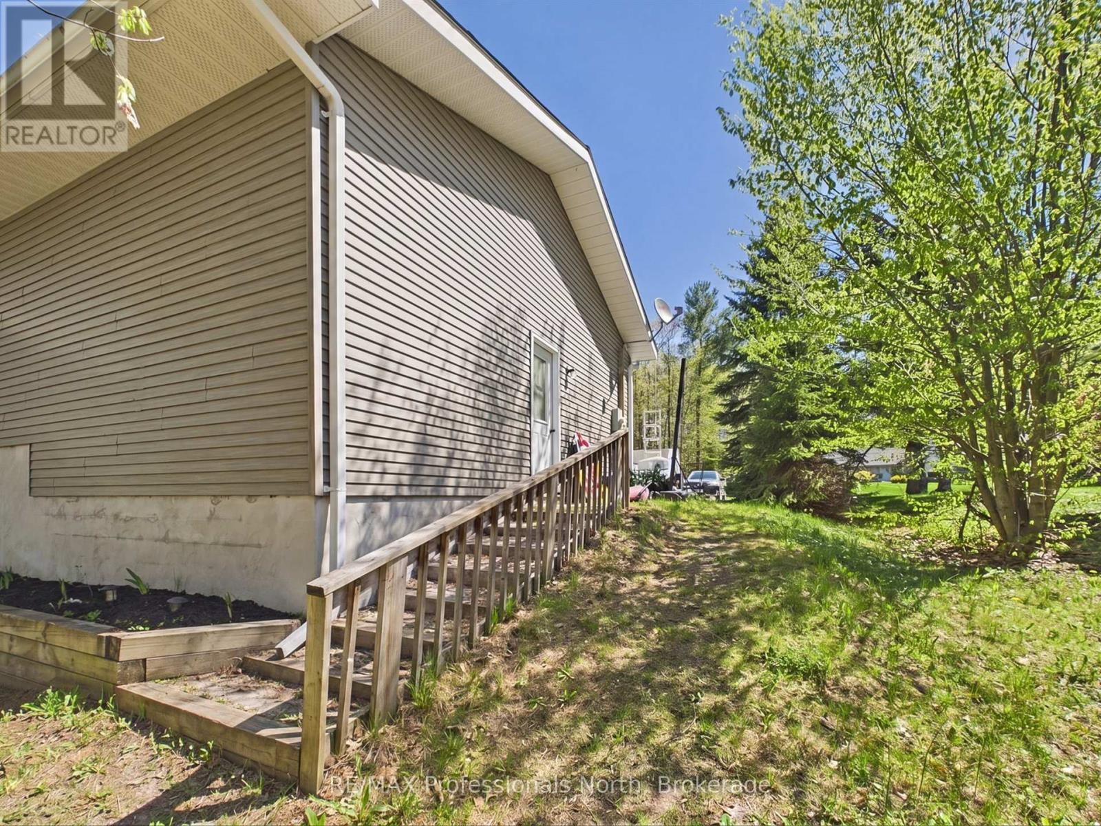 30 The Granite Bluff, Bracebridge, Ontario  P1L 1L4 - Photo 37 - X13504048