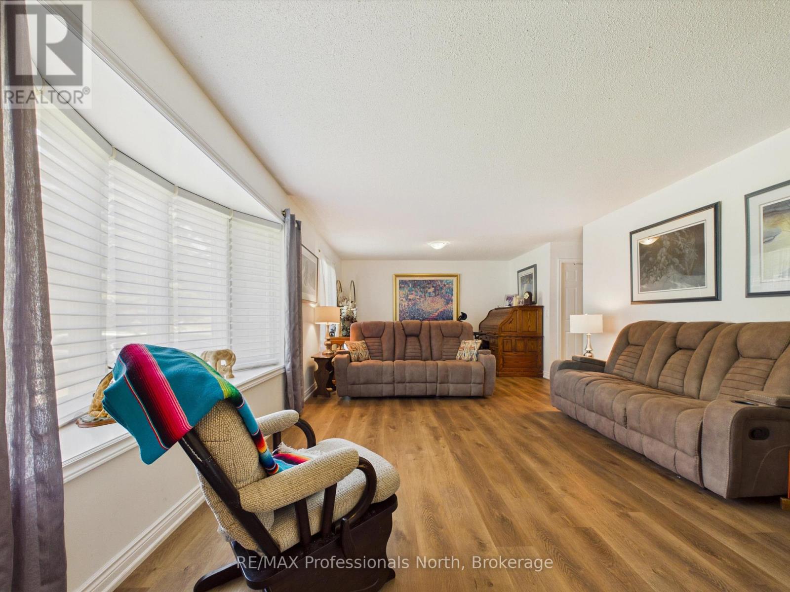 30 The Granite Bluff, Bracebridge, Ontario  P1L 1L4 - Photo 6 - X13504048